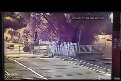 Σοκ! Έπαιξαν τη ζωή τους κορώνα- γράμματα ένας μπαμπάς με το παιδί του