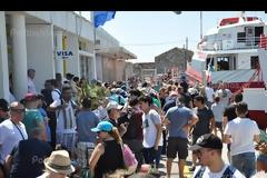Φιάσκο η απόπειρα εισόδου εκατοντάδων Τούρκων επισκεπτών στη Χίο [video]