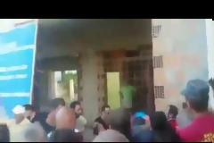 Συνεχίζονται τα επεισόδια στη Λέρο! Μετανάστες επιτέθηκαν μέχρι και στον αστυνομικό διευθυντή! [video]