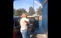 Τρελό γέλιο! Της είπαν να πλύνει το αμάξι και... δείτε τι έκανε [video]