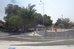 Διαμαρτυρία με… ντουντούκα και ΜΑΤ στα εγκαίνια υπόγειας διάβασης στα Τρίκαλα!