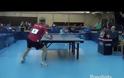 Απίθανος πόντος σε παιχνίδι πινγκ πονγκ!