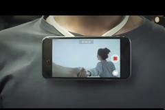 POVIE: Φόρεσε το SMARTPHONE σου στον λαιμό σου [video]