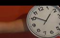 Γιατί το ρολόι μοιάζει σταματημένο μερικές φορές όταν το κοιτάμε; Τελικά μάλλον φταίει ο... [video]