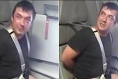 Απίστευτο επεισόδιο μέσα σε αεροπλάνο! Ταξιδιώτης γρονθοκόπησε αεροσυνοδό και τον έδεσε ημίγυμνο
