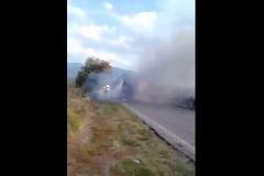 Φθιώτιδα: Λαμπάδιασε νταλίκα [video]
