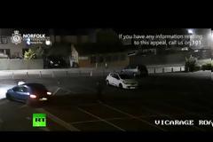 Τον εκτόξευσε τρία μέτρα ψηλά με το αυτοκίνητο, επίτηδες! [video]