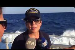Ένα πλωτό θηρίο 3 γυναίκες και 24 άντρες [video]