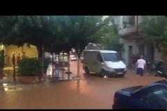 Εικόνες βιβλικής καταστροφής σε Καλαμάτα και Νέα Μηχανιώνα -Δυο γυναίκες αγνοούνται
