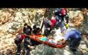Η διάσωση του νεαρού τουρίστα στο φαράγγι Ρίχτη – Δείτε το εντυπωσιακό βίντεο [photos+video]
