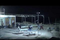 ΑΓΡΙΟ ΞΥΛΟ σε καταυλισμό της Σούδας με ξύλα, σιδηρολοστούς και πέτρες! ΣΚΛΗΡΕΣ ΕΙΚΟΝΕΣ