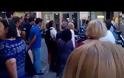 Ηράκλειο: Νέο μπλόκο σε πλειστηριασμούς - Ένταση με αποκλεισμό του ειρηνοδικείου