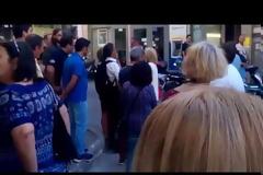 Ηράκλειο: Νέο μπλόκο σε πλειστηριασμούς - Ένταση με αποκλεισμό του ειρηνοδικείου