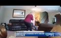 ΣΟΚΑΡΙΣΤΙΚΟ: νταντά κάθεται πάνω σε παιδί με σύνδρομο Down