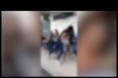 Έσπασε στο ξύλο συμμαθήτριά της λόγω ερωτικής αντιζηλίας! [video]
