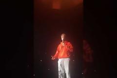 Απίστευτη αντίδραση του Justin Bieber: Πέταξε το μικρόφωνο και έφυγε επειδή ούρλιαζαν οι θαυμαστές του! [video]