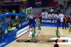 ΔΕΝ ΣΤΑΜΑΤΗΣΕ ΝΑ... ΦΩΝΑΖΕΙ Ο ΕΚΦΩΝΗΤΗΣ ΤΗΣ ΕΥΡΩΛΙΓΚΑΣ ΣΤΟ ΜΑΤΣ ΤΟΥ ΘΡΥΛΟΥ ΣΤΗ ΒΙΤΟΡΙΑ! *ΒΙΝΤΕΟ*