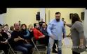 Λαμία: Οι γονείς δεν θέλουν τα προσφυγόπουλα στο σχολείο - Χαμός στη Συνέλευση