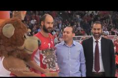 Η ΤΡΑΠΕΖΑ ΠΕΙΡΑΙΩΣ... ΤΙΜΗΣΕ ΤΟΝ ΒΑΣΙΛΗ ΣΠΑΝΟΥΛΗ! *ΒΙΝΤΕΟ*