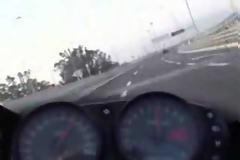 ΣΟΚΑΡΕΙ - Μοτοσυκλετιστής πέρασε τη γέφυρα Ρίου-Αντιρρίου με 300 χλμ/ώρα... [video]