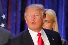 Τα 10 πιο αστεία meme για τον Πλανητάρχη Donald Trump! [video]