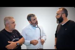 Αγνώριστος ο Αντώνης Κανάκης στο νέο χιουμοριστικό τρέιλερ του ''Ράδιο Αρβύλα''
