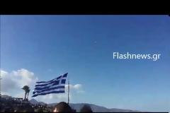Με ελιγμούς F16 και γιγάντια σημαία σε γερανό η γιορτή του Αγ. Μηνά [video]