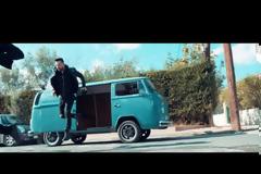 Έριξε το Youtube η Συνεργασία του Τσαλίκη με τους Knock Out! Τελικά όλοι Για μια καψούρα ζούμε...