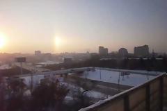 Sundogs: Εκπληκτικό ατμοσφαιρικό φαινόμενο στην Ρωσία [video]