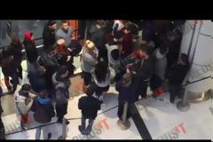 Black Friday: Ουρές... αξημέρωτα! Χαμός μόλις άνοιξαν οι πόρτες