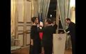 Ο Ολάντ βράβευσε τη Μόνικα Μπελούτσι! [video]