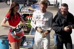 Όταν ο Button πηγαίνει την McLaren MP4-29 σε πλυντήριο αυτοκινήτων [video]