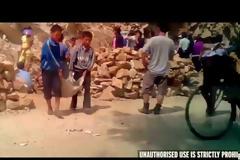 Παιδιά σκλάβοι δουλεύουν κάτω από άθλιες συνθήκες - Βίντεο ΣΟΚ