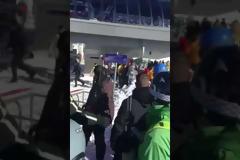 Απίστευτες σκηνές στον Παρνασσό: Χάλασαν τα λιφτ, πιάστηκαν στα χέρια οι σκιέρ