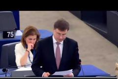 ΚΟΜΙΣΙΟΝ: Η ΕΠΙΣΚΕΨΗ ΜΟΣΚΟΒΙΣΙ ΔΕΝ ΣΥΝΔΕΕΤΑΙ ΜΕ ΤΗΝ ΑΠΟΣΤΟΛΗ ΤΩΝ ΘΕΣΜΩΝ