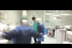 Απολύθηκαν εργαζόμενοι ιδιωτικής κλινικής που χόρευαν μέσα σε Μονάδα Εντατικής Θεραπείας [video]