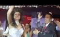 Eντυπωσιακή νύφη τρελαίνει τους πάντες με την είσοδο της... [video]