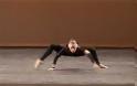 Η γυναίκα - αράχνη με τις εκπληκτικές χορευτικές ικανότητες!  [Video]