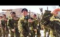 ΛΗΜΝΟΣ: Εντυπωσιακή Στρατιωτική Παρέλαση με οπλοασκήσεις που άφησαν άφωνο τον κόσμο (βίντεο-φωτο)
