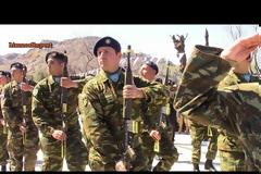 ΛΗΜΝΟΣ: Εντυπωσιακή Στρατιωτική Παρέλαση με οπλοασκήσεις που άφησαν άφωνο τον κόσμο (βίντεο-φωτο)