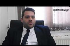 XIOΣ: Καταγγελία μεταναστών ότι υπάλληλοι τους προτρέπουν να μην πάρουν τα απορριπτικά έγγραφα και να εξαφανιστούν
