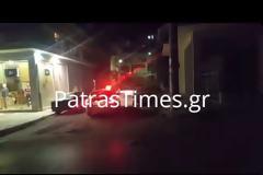 Πριν λίγο: Μαχαιρώθηκαν στην μέση του δρόμου - Ένας τραυματίας [video]