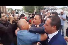 Οπαδός του ΠΑΟΚ επιτέθηκε στον Κυριάκο Μητσοτάκη στη Θεσσαλονίκη! - Δείτε τι του έσυρε (βίντεο)