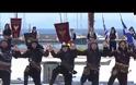 «Πέταξαν» οι πυρριχιστές στο μνημείο Γενοκτονίας του Πειραιά  (vid)