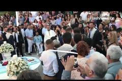 Αυτά συμβαίνουν μόνο στην Κρήτη: Γάμος και βάφτιση για τα ρεκόρ Γκίνες - Δείτε πόσους κουμπάρους και νονούς έκανε αυτό το ζευγάρι... [photos+video]