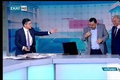 Κάγκελο ο Αυτιάς! Αυτό που συνέβη όταν ο Καρατζαφέρης είδε τον Λεβέντη δεν περιγράφεται...