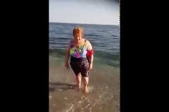 Aυτή είναι η Ντάνα Αγγελοπούλου! Η αδελφή του Ντάνου έριξε το ίντερνετ...