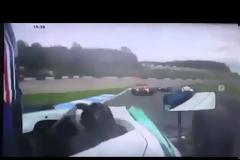 O Billy Monger ξανά στο μπάκετ μετά το τρομακτικό ατύχημα που είχε [video]
