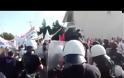 Κοζάνη: Άγρια επεισόδια παρουσία Τσίπρα  Ξύλο αστυνομικών - συγκεντρωμένων και φέρετρα [video]