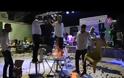 Έβαλαν φωτιά με ουίσκι σε πανηγύρι (Videos) Aθάνατο σκυλάδικο.